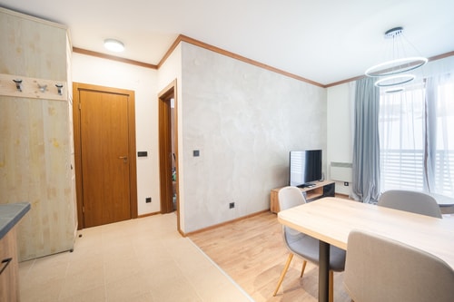 Ski Apartment/ Free Parking/ Shuttle 21 Host2u