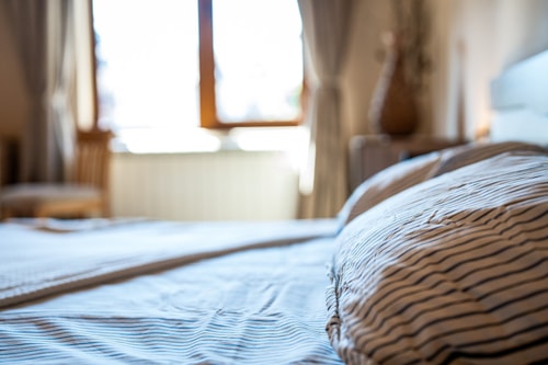 3 Private Rooms/ Lounch /  Parking / Center 15 Host2u