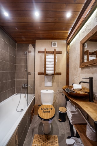 Chalet 2 Bedrooms Luxury/ Fireplace/ Free Parking 48 Host2u