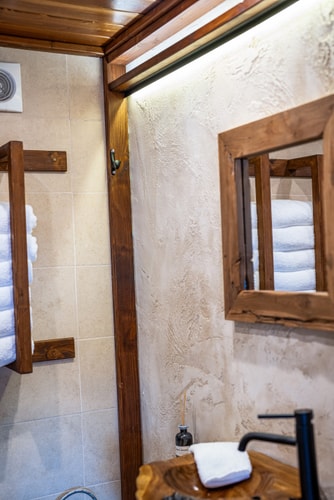 Chalet 2 Bedrooms Luxury/ Fireplace/ Free Parking 23 Host2u