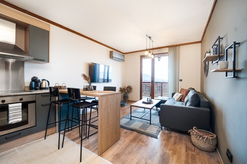 3 Top Apartments together/ Best View/ Parking 39 Host2u
