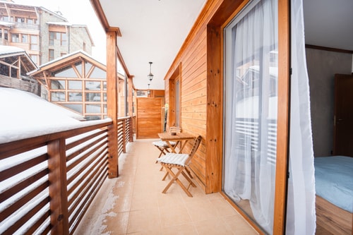 Ski Apartment/ Free Parking/ Shuttle 3 Host2u
