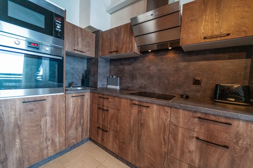 Penthouse /Best View /2 Bedrooms/ Parking 5 Host2u