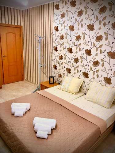 3 Private Rooms/ Lounch /  Parking / Center 57 Host2u