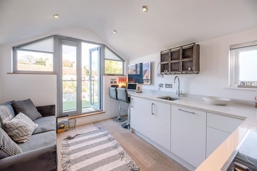 Papillon, a modern Southwold flat with balcony Stay in Suffolk