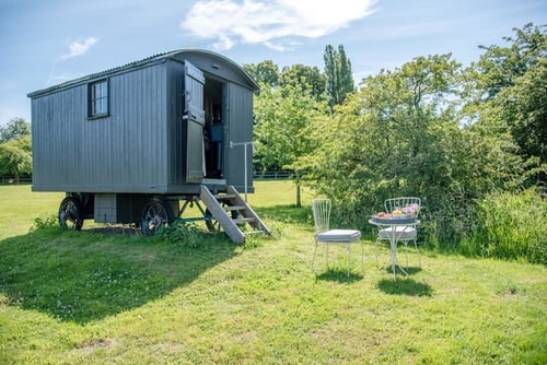 Abbey Shepherds Hut, Eye Stay in Suffolk
