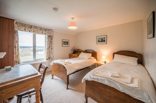 1 Box Iron Cottage, Shotley 24 Stay in Suffolk
