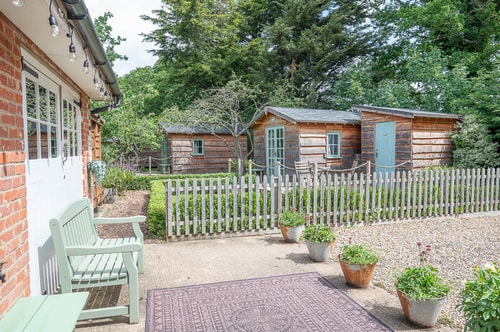Pebble Lodge, Toad Hall, Wangford 37 Stay in Suffolk