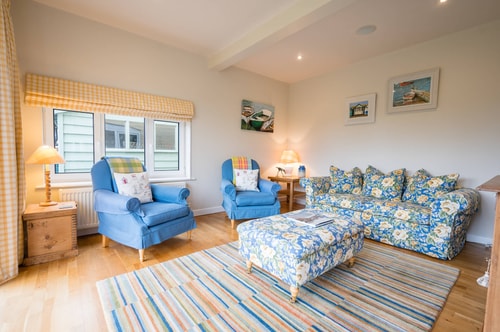 Four Gables, Lakeside Avenue, Thorpeness 5 Stay in Suffolk