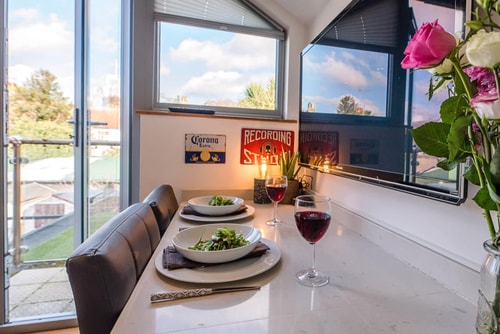 Papillon, a modern Southwold flat with balcony 20 Stay in Suffolk