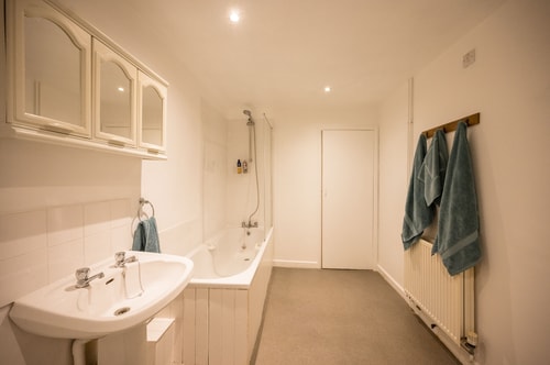 Flat Two, High Street, Saxmundham 11 Stay in Suffolk