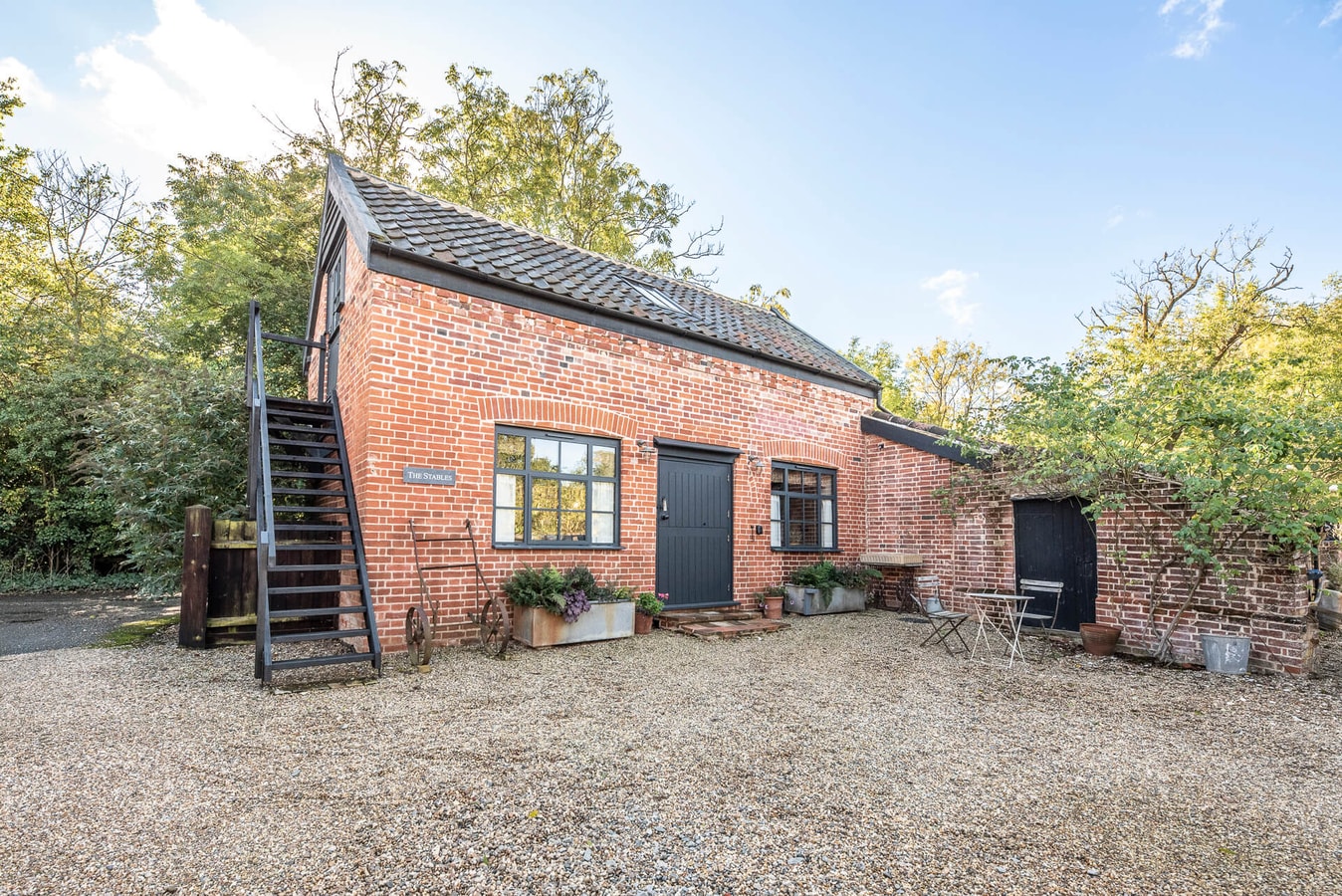The Stables, Hasketon Stay in Suffolk