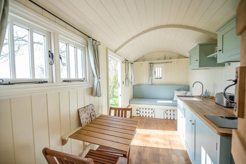 Sage Shepherds Hut at Boundary Farm, Framlingham 3 Stay in Suffolk