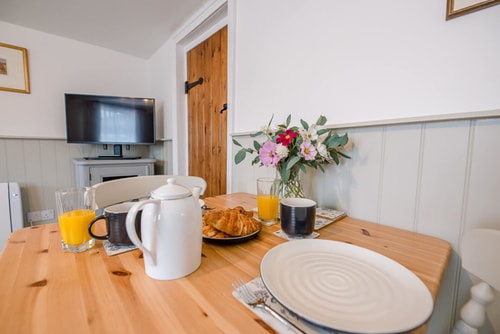 North Cottage, Alderton 18 Stay in Suffolk
