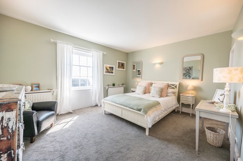 Market Cross House, Aldeburgh. Sea front holiday home 11 Stay in Suffolk