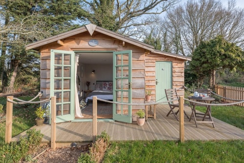 Toad Hall Lodges, Wangford (All 5 Lodges) 18 Stay in Suffolk