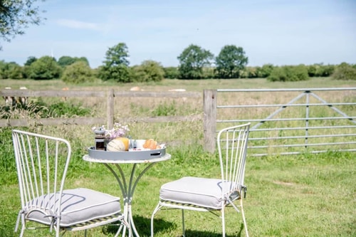Abbey Shepherds Hut, Eye 2 Stay in Suffolk