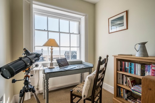 Market Cross House, Aldeburgh. Sea front holiday home 42 Stay in Suffolk