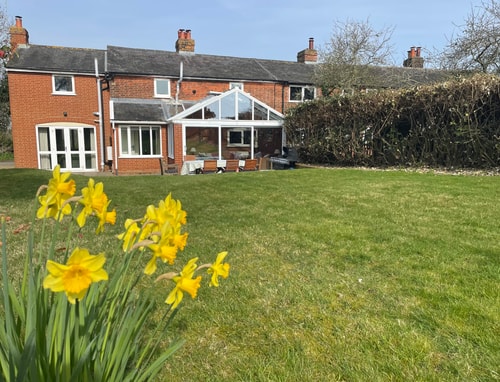 1 Box Iron Cottage, Shotley 2 Stay in Suffolk