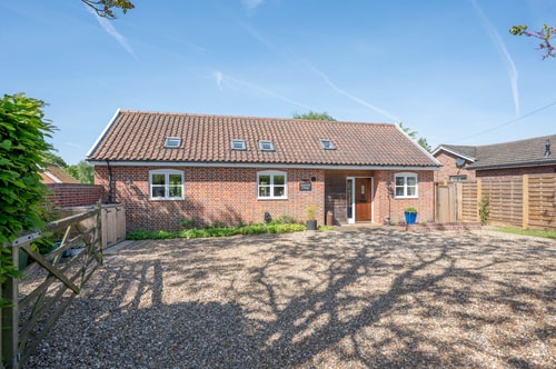 Dogwood Cottage, Subourne 12 Stay in Suffolk