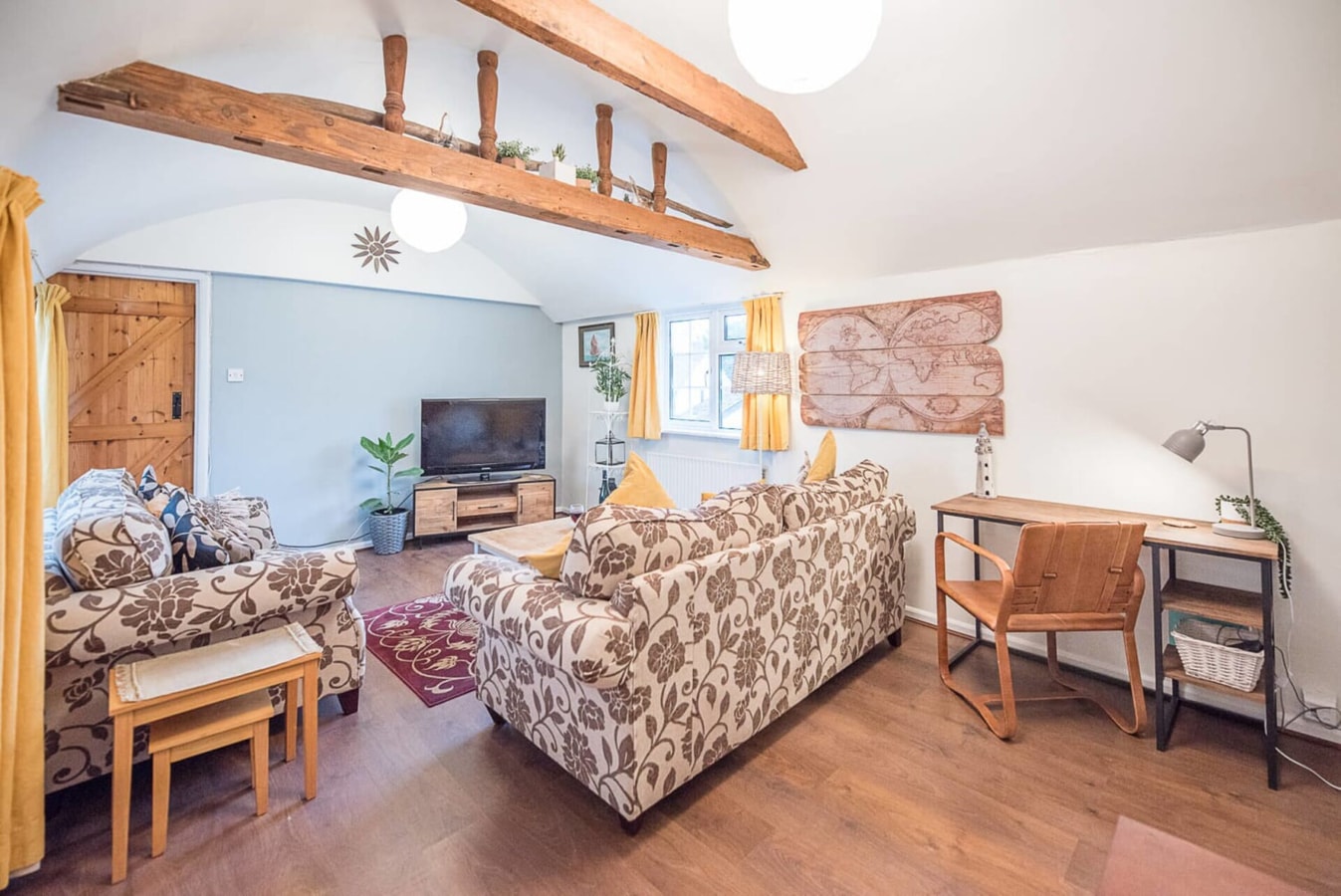 Suncatch Corner, Saxmundham Stay in Suffolk