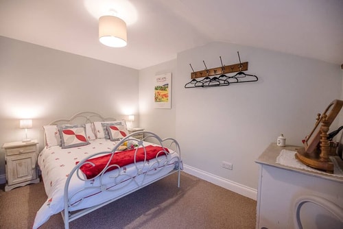 2 Riverside Cottages, Yoxford 17 Stay in Suffolk