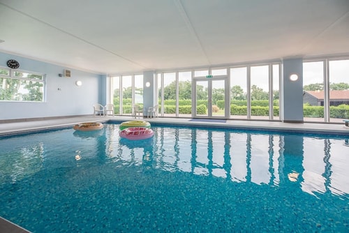 Grove Farm Bungalow with Swimming Pool, Dallinghoo 0 Stay in Suffolk