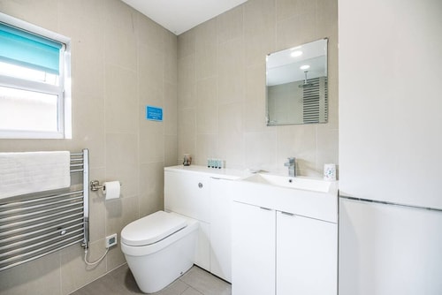 Grove Farm Bungalow with Swimming Pool, Dallinghoo 34 Stay in Suffolk