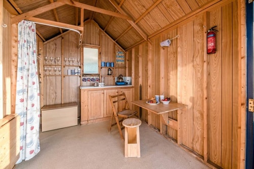 Driftwood Beach Hut, Southwold 3 Stay in Suffolk