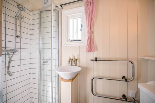Thyme Shepherds Hut at Boundary Farm, Framlingham 6 Stay in Suffolk