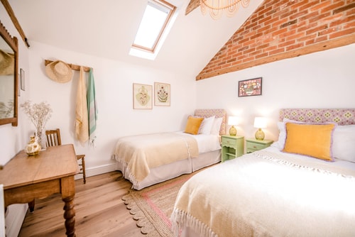The Stables, Ivy Lodge Barn, Hoo 12 Stay in Suffolk