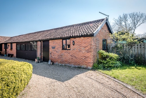 The Studio, Ivy Lodge Barn, Hoo 11 Stay in Suffolk