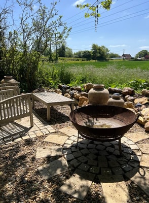 Toad Hall Lodges, Wangford (All 5 Lodges) 6 Stay in Suffolk