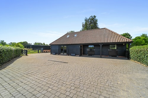 The Stables at Rectory Farm, Gestingthorpe 31 David Burr