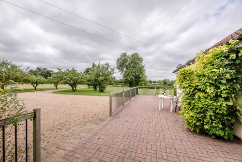 Grove Farm Annexe  WITH SWIMMING POOL, DALLINGHOO 39 Stay in Suffolk