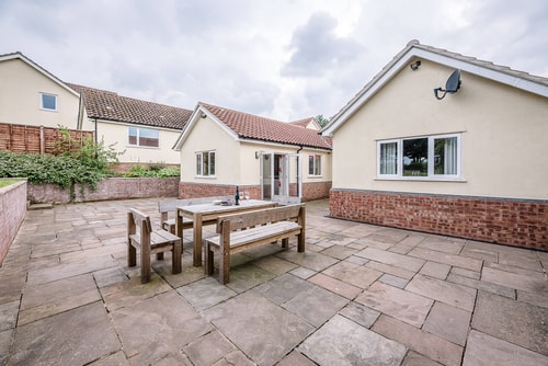 Grove Farm Bungalow and Annexe, Dallinghoo 65 Stay in Suffolk