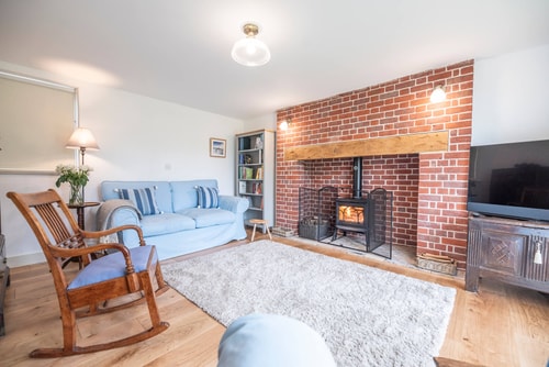 3 Old School Cottages, Wissett 5 Stay in Suffolk