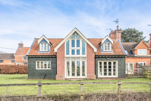3 Old School Cottages, Wissett 0 Stay in Suffolk