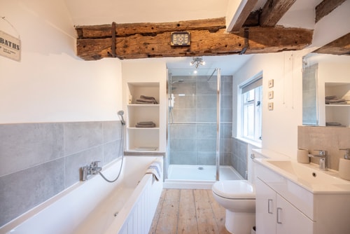 Vela Art Gallery - Holiday Apartment 12 Stay in Suffolk