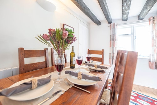 Vela Art Gallery - Holiday Apartment 7 Stay in Suffolk