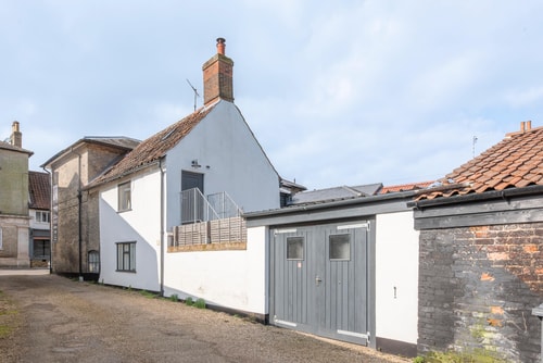 Vela Art Gallery - Holiday Apartment 27 Stay in Suffolk