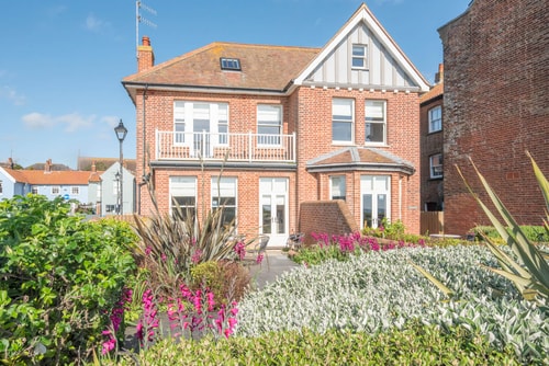 Swn-y-Don with a Sea View, Aldeburgh 1 Stay in Suffolk