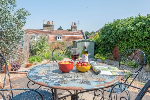 10 Angel Lane - a stylish cottage in Woodbridge 5 Stay in Suffolk