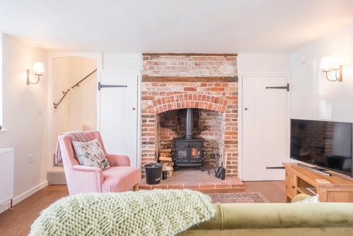 10 Angel Lane - a stylish cottage in Woodbridge 1 Stay in Suffolk