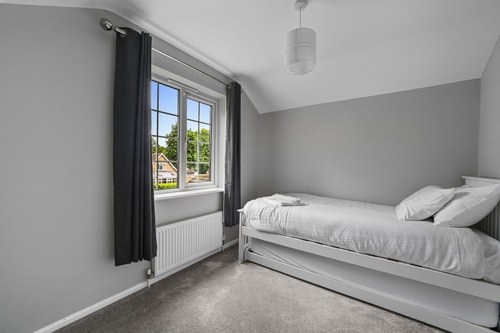 10 Holly Close, Horringer 20 David Burr