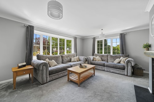 10 Holly Close, Horringer 14 David Burr