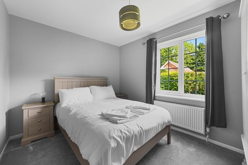 10 Holly Close, Horringer 26 David Burr