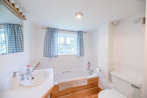 Heart's Ease, Dallinghoo nr Woodbridge 12 Stay in Suffolk