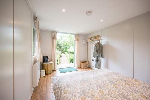 Pebble Lodge, Toad Hall, Wangford 11 Stay in Suffolk