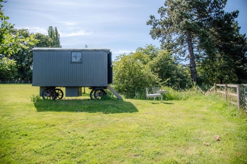 Abbey Shepherds Hut, Eye 14 Stay in Suffolk
